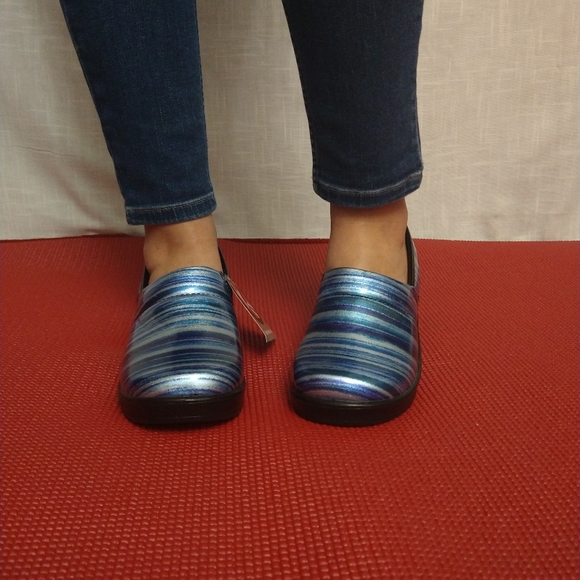 Marble blue clogs work nurse slip on shoes size 8 - Picture 3 of 16
